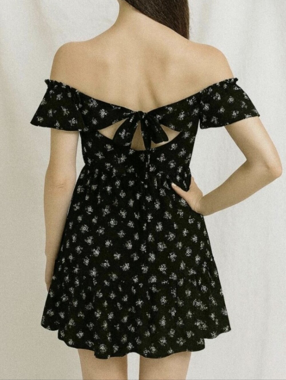 EUC Hollister Black And White Floral Off-Shoulder Mini Baby Doll Dress